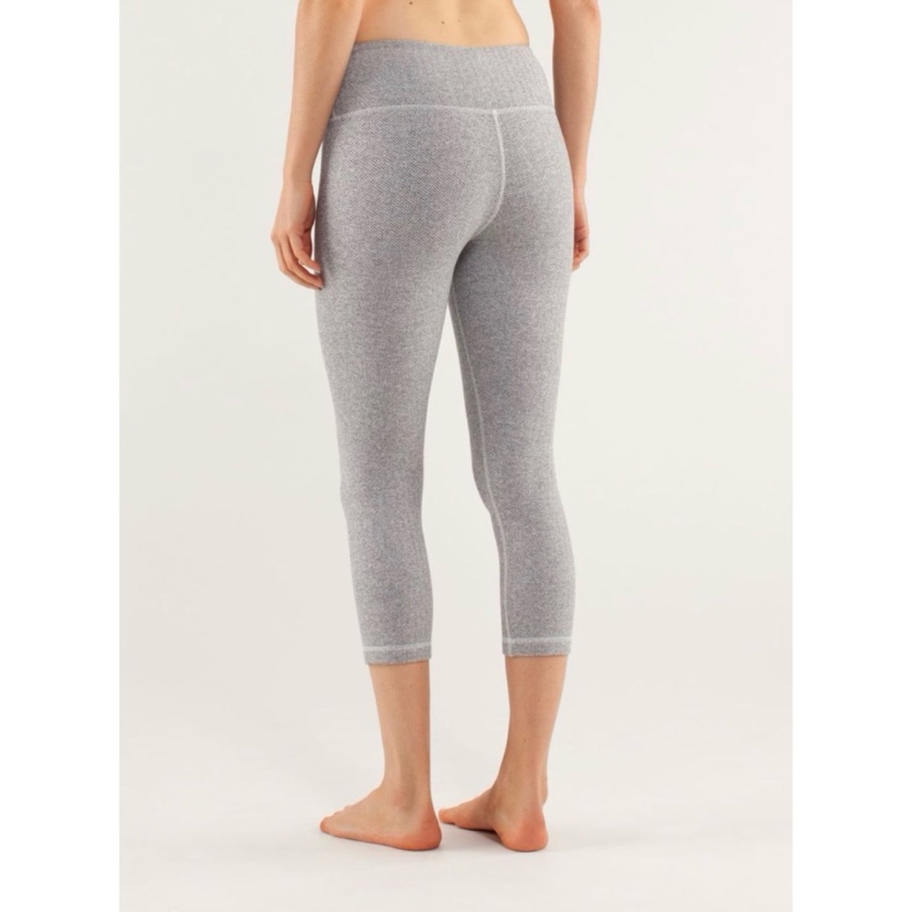 Lululemon Wunder Under Crop Herringbone White Black 6